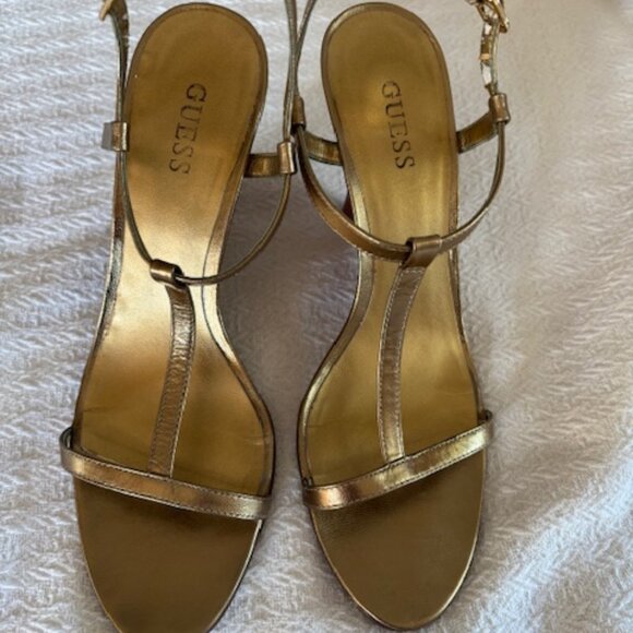 Muted gold leather strappy Guess sandals - size 9 - Picture 1 of 8